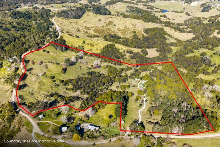 Photo of property in 330 Franklin Road, Paparoa, 0571
