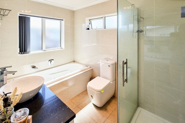 Photo of property in 3 Ludlam Crescent, Woburn, Lower Hutt, 5010