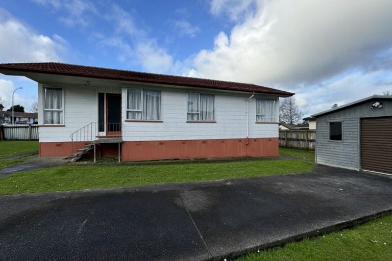 Photo of property in 5 Alabaster Drive, Papatoetoe, Auckland, 2025