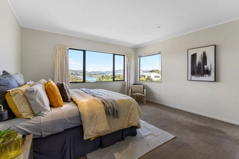 Photo of property in 5 Padstow Place, Camborne, Porirua, 5026