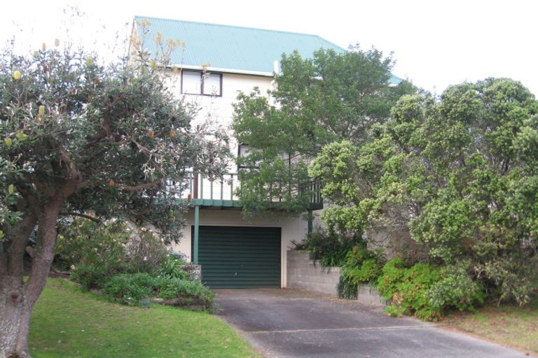 Photo of property in 40 Caroline Heights, Omaha, 0986