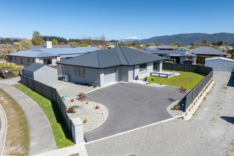 Photo of property in 22a Lawson Burrows Crescent, Te Anau, 9600