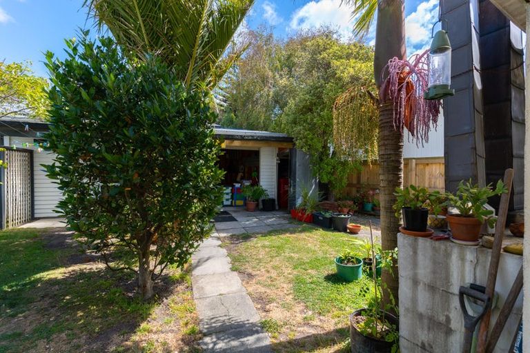 Photo of property in 18 Kilbirnie Crescent, Kilbirnie, Wellington, 6022