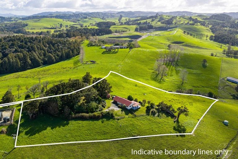 Photo of property in 24 Totara Rise, Maungaturoto, 0588