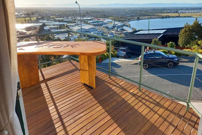 Photo of property in 72 Cannon Hill Crescent, Mount Pleasant, Christchurch, 8081