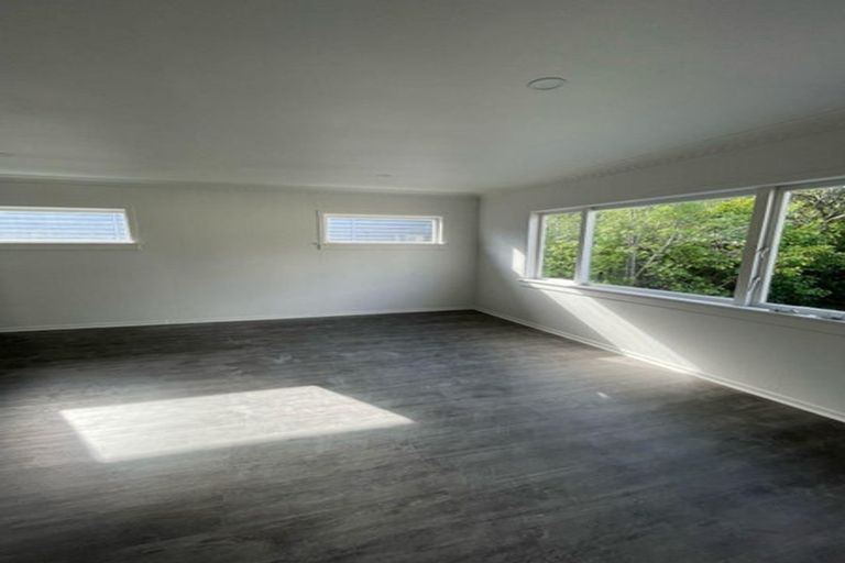 Photo of property in 4153 Great North Road, Glen Eden, Auckland, 0602