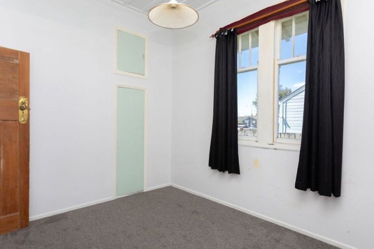 Photo of property in 10 Tennyson Street, Dannevirke, 4930