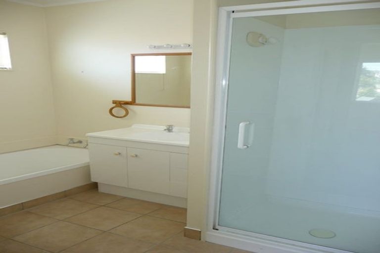 Photo of property in 14 Ellenbury Place, Stanmore Bay, Whangaparaoa, 0932