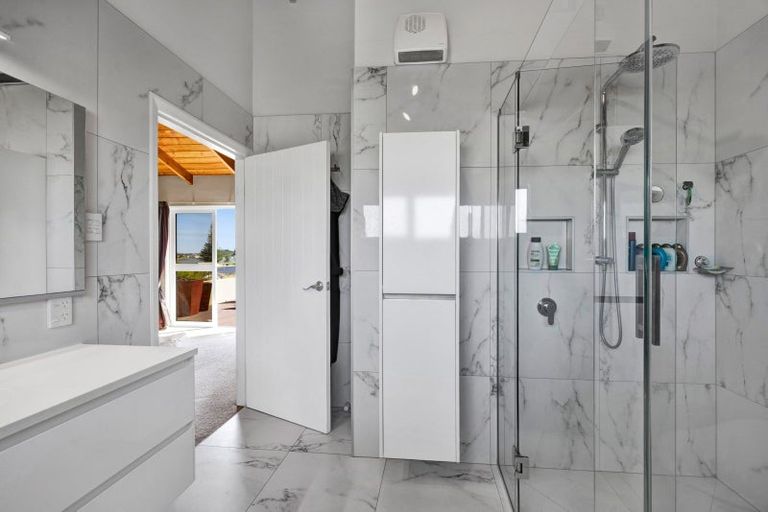 Photo of property in 50 Leslie Street, Waitara, 4320