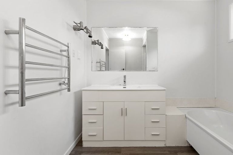 Photo of property in 168 Cambridge Road, Hillcrest, Hamilton, 3216