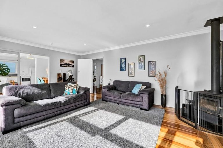 Photo of property in 76 South Road, Blagdon, New Plymouth, 4310