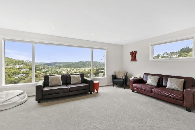 Photo of property in 35 Versailles Street, Karori, Wellington, 6012