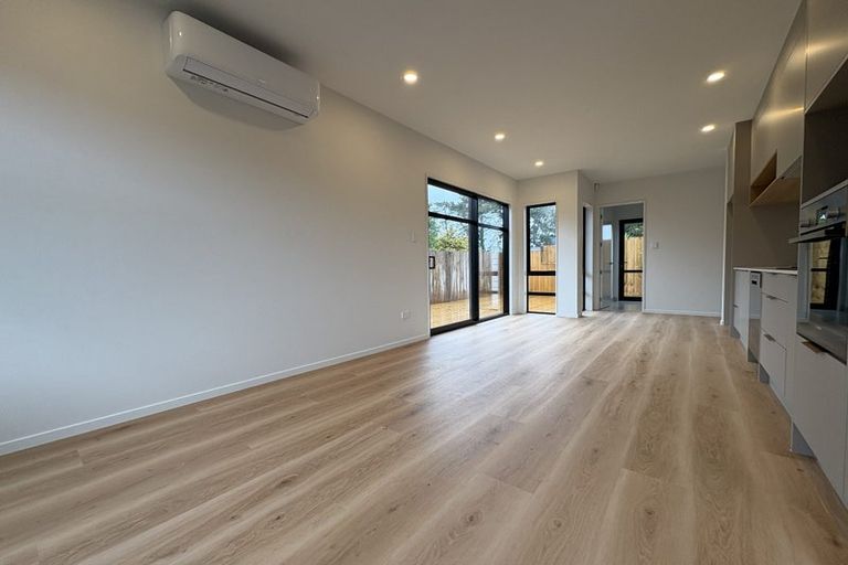 Photo of property in 102c Ennis Avenue, Pakuranga Heights, Auckland, 2010