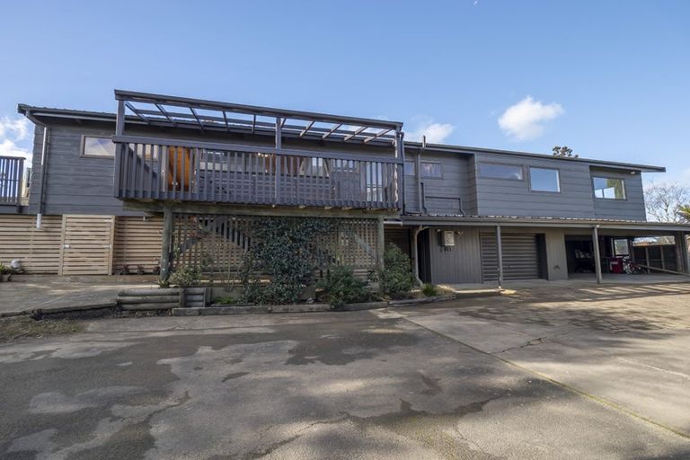 Photo of property in 99 Rosario Crescent, Red Beach, 0932