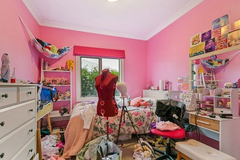 Photo of property in 82 Realm Drive, Paraparaumu, 5032