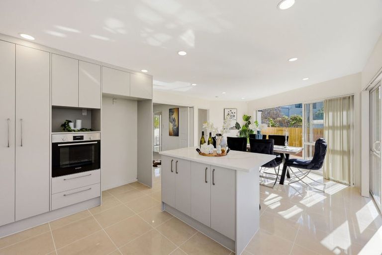 Photo of property in 74a Priestley Drive, Bucklands Beach, Auckland, 2014