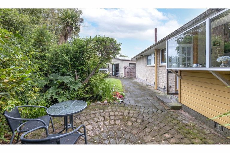 Photo of property in 3 Leeman Place, Redwood, Christchurch, 8051