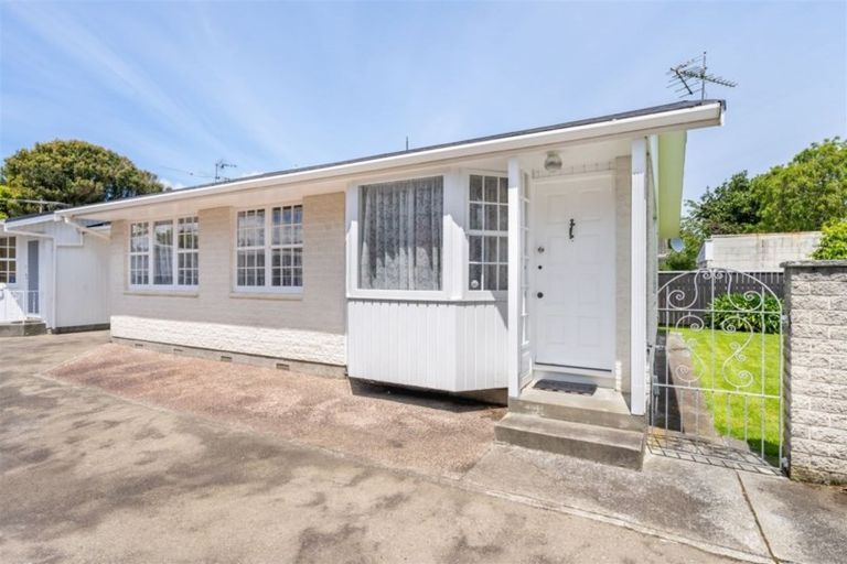 Photo of property in 3/53 Ludlam Crescent, Woburn, Lower Hutt, 5010