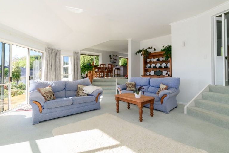 Photo of property in 54 Huia Street, Waikanae, 5036