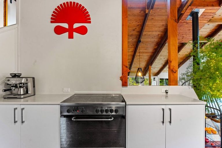 Photo of property in 204 Verbena Road, Birkdale, Auckland, 0626