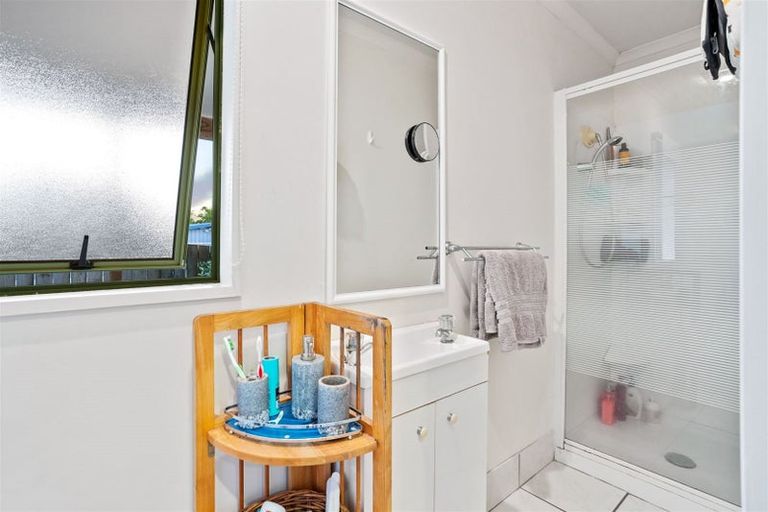 Photo of property in 30a Captain Scott Road, Glen Eden, Auckland, 0602