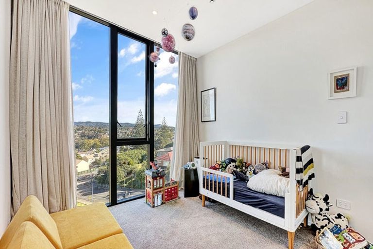 Photo of property in 502/1 Buscomb Avenue, Henderson, Auckland, 0610