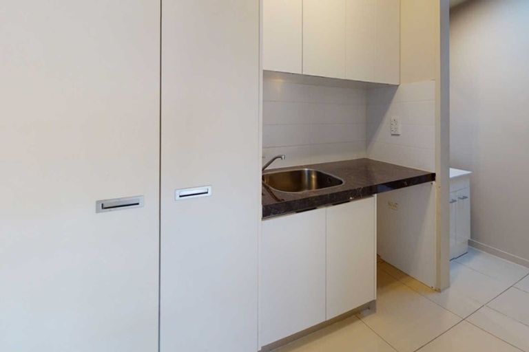 Photo of property in 1/52 Aikmans Road, Merivale, Christchurch, 8014