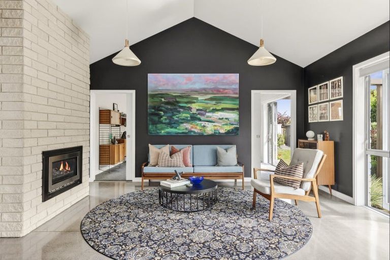 Photo of property in 33 Jarrett Terrace, Leamington, Cambridge, 3432