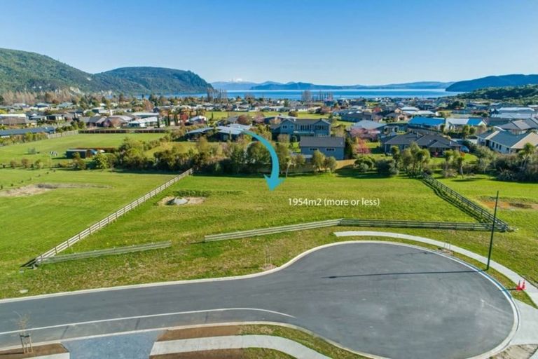 Photo of property in 7 Pukatea Lane, Kinloch, Taupo, 3377