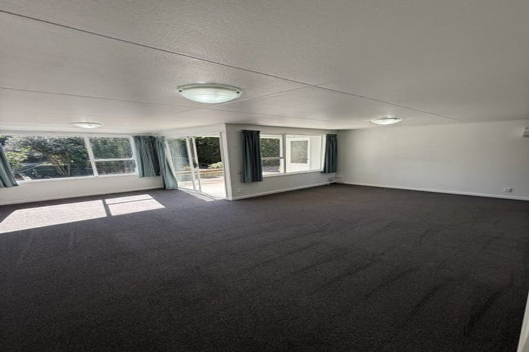 Photo of property in 3 Tiraumea Street, Palmerston North, 4410
