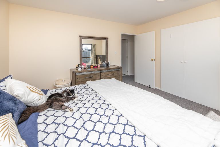 Photo of property in 166a Breezes Road, Aranui, Christchurch, 8061