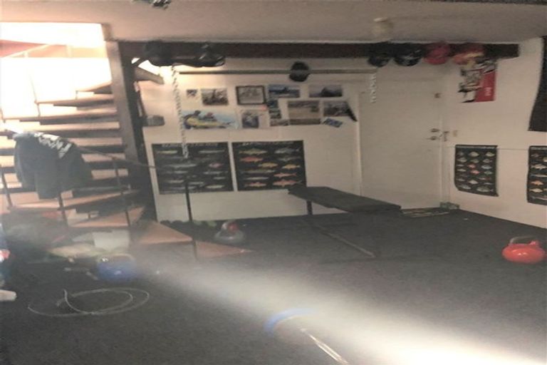 Photo of property in 32 Millbrook Road, Henderson, Auckland, 0612