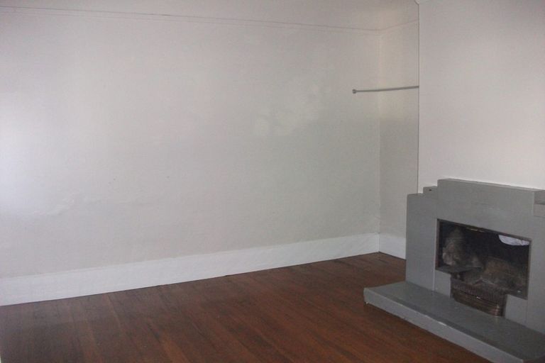 Photo of property in 341 Barbadoes Street, Christchurch Central, Christchurch, 8011