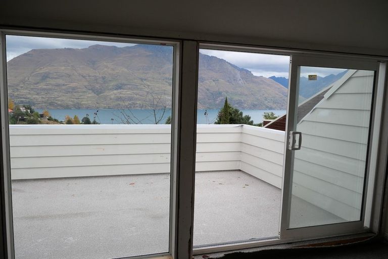Photo of property in 22 Dart Place, Fernhill, Queenstown, 9300