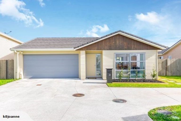 Photo of property in 24 Popokatea Drive, Takanini, 2112