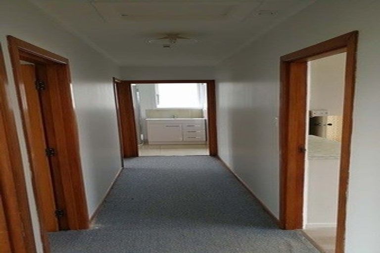 Photo of property in 105 Tidal Road, Mangere, Auckland, 2022