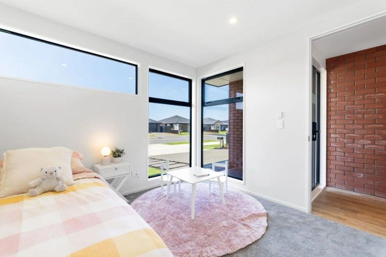 Photo of property in 15 Mcgarry Drive, Kaiapoi, 7630