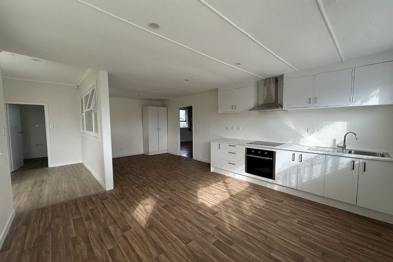 Photo of property in 18 Lupton Road, Manurewa, Auckland, 2102