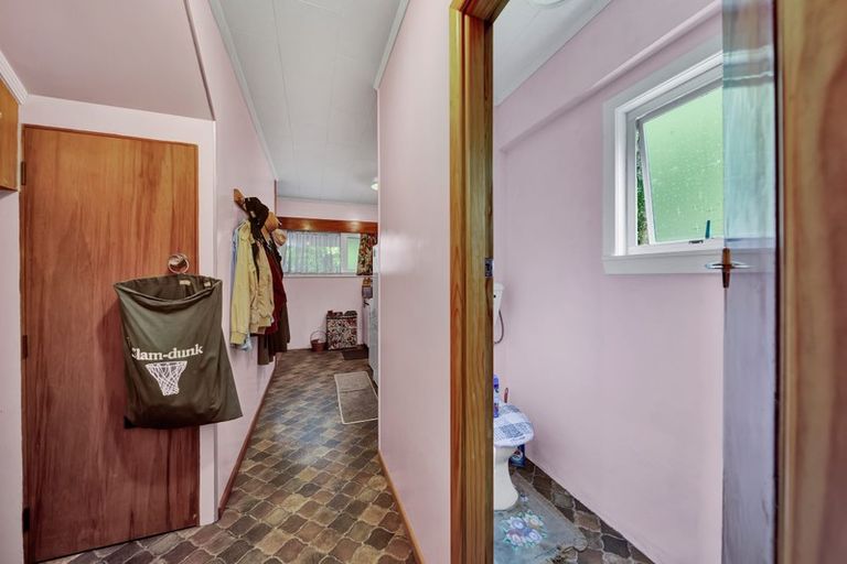 Photo of property in 1 High Road, Hawera, 4610