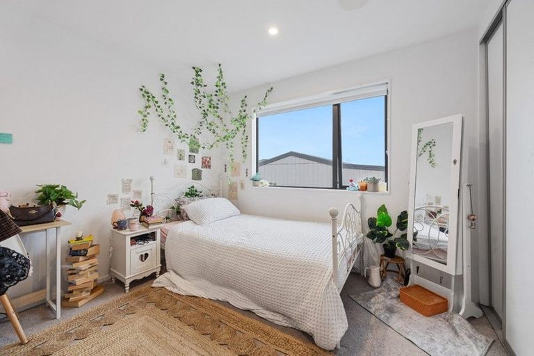 Photo of property in 25 Orona Place, Takanini, 2112