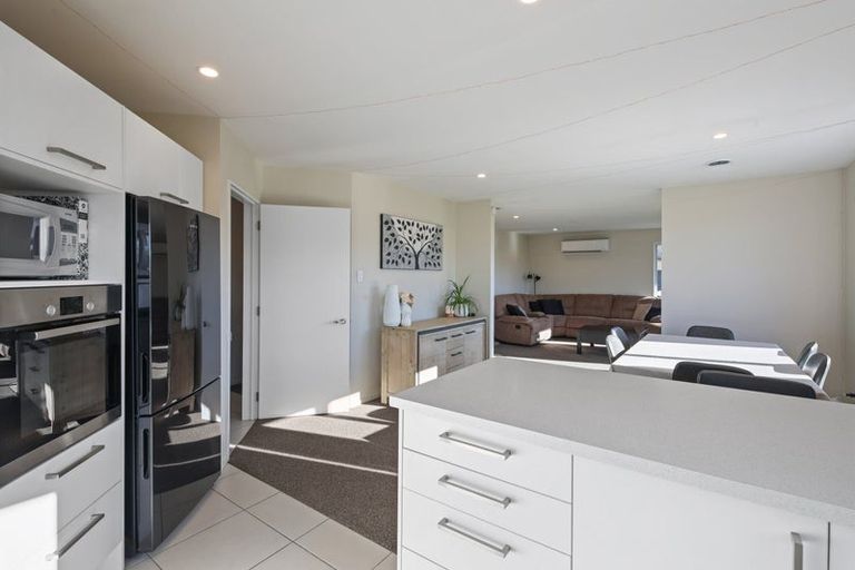 Photo of property in 15 Ruru Place, Oxford, 7430