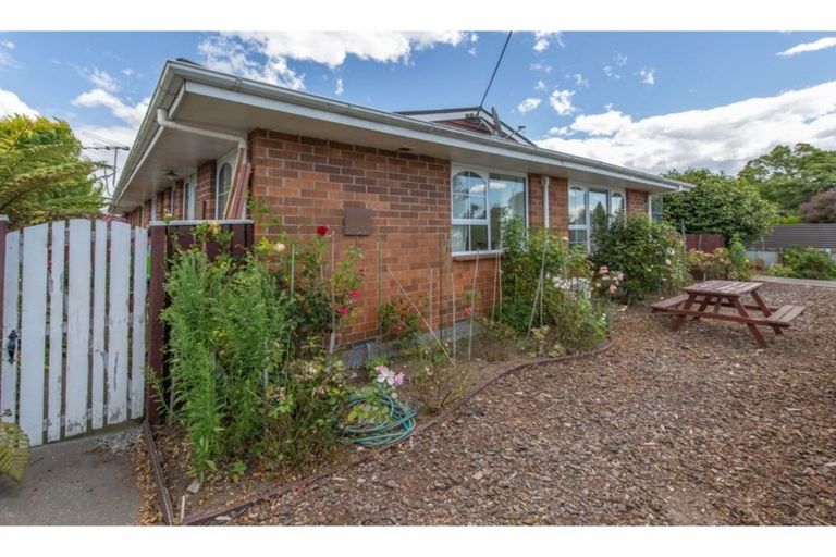 Photo of property in 1/377 Yaldhurst Road, Russley, Christchurch, 8042