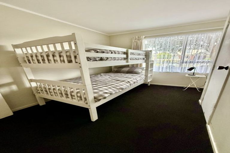 Photo of property in 48 Fyvie Avenue, Tawa, Wellington, 5028