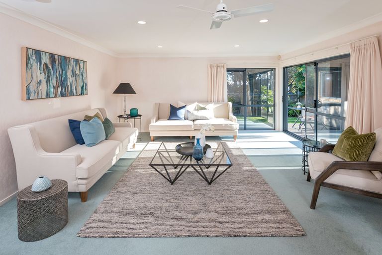 Photo of property in 17 Glencullen Place, Dannemora, Auckland, 2016