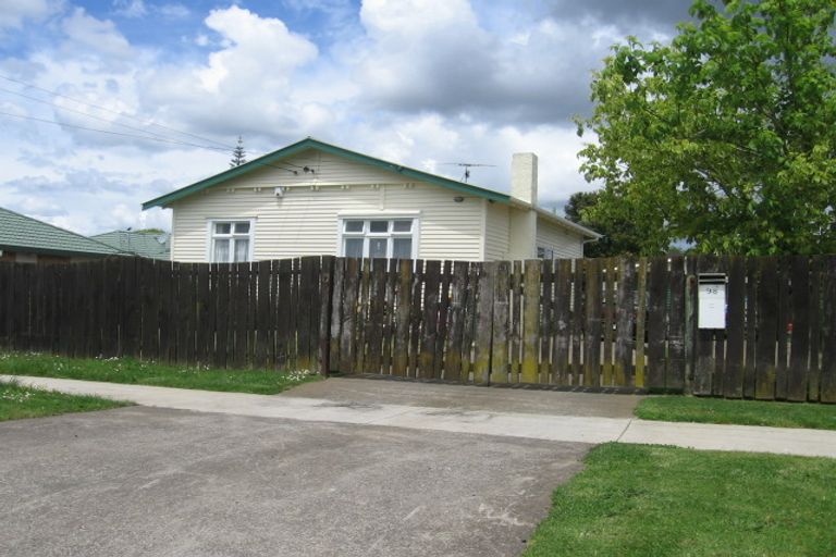 Photo of property in 98 Pah Road, Papatoetoe, Auckland, 2025