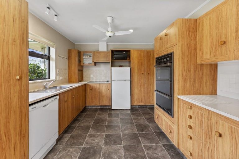 Photo of property in 274 Te Moana Road, Waikanae, 5036