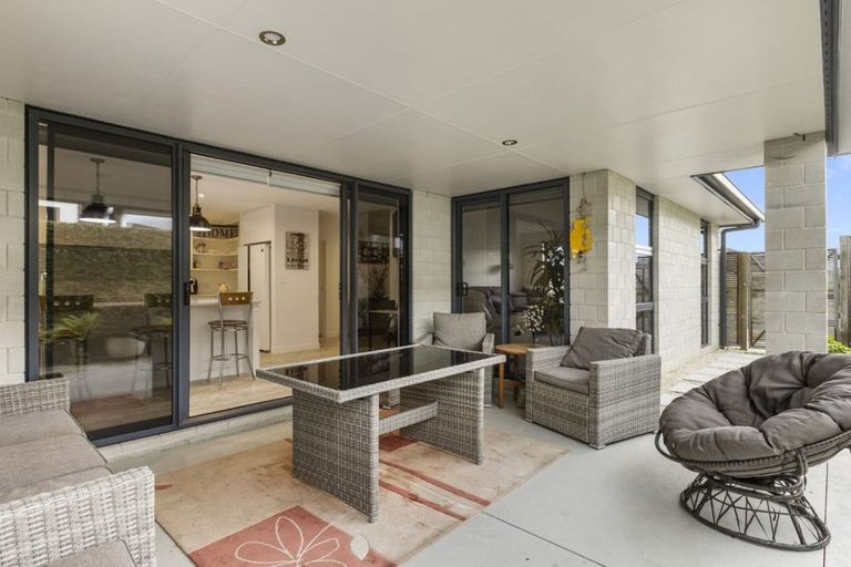 Photo of property in 105 Penetaka Heights, Pyes Pa, Tauranga, 3112