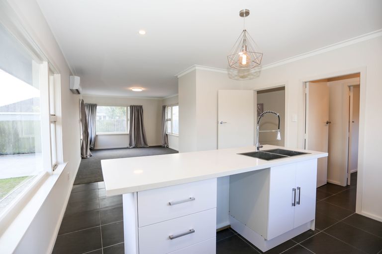 Photo of property in 4 Cromer Place, New Brighton, Christchurch, 8062