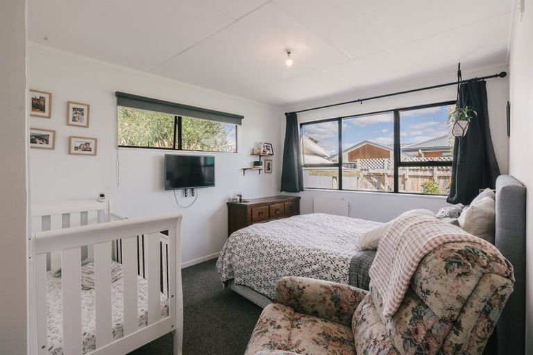 Photo of property in 59 Crewe Crescent, Hokowhitu, Palmerston North, 4410