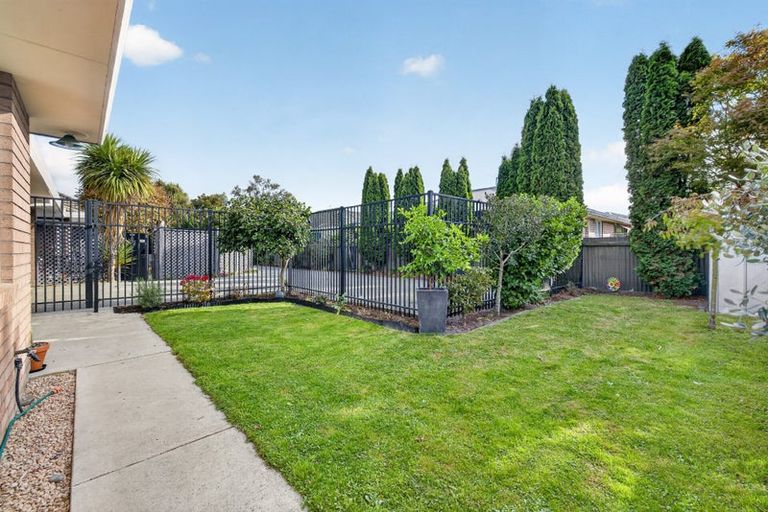 Photo of property in 19a Richill Street, Belfast, Christchurch, 8051